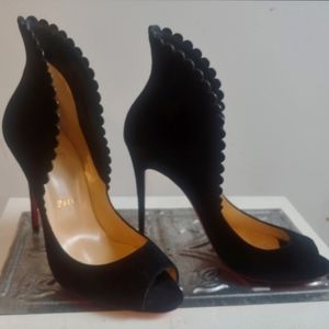 NWOT CHRISTIAN LOUBOUTIN PIJONINA 100mm HEELS